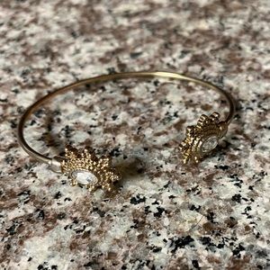 gold bracelet
